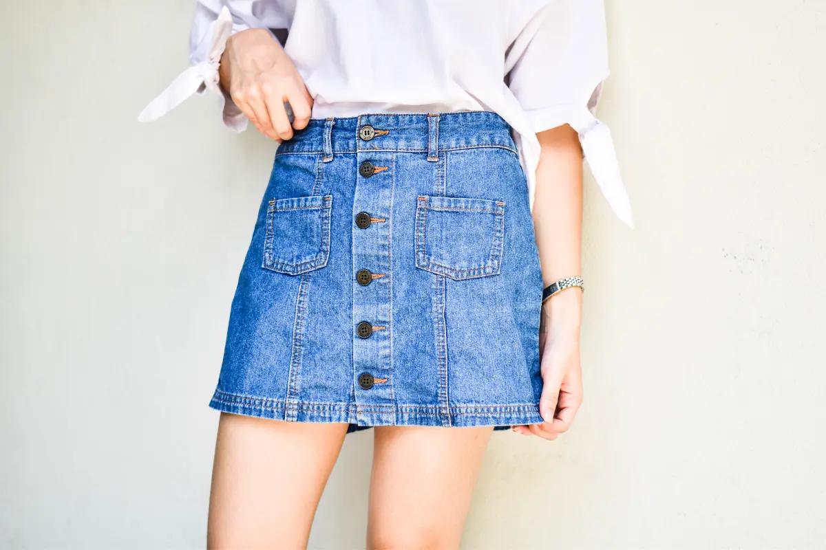 comment porter une jupe en jean ou que mettre avec une jupe en jean