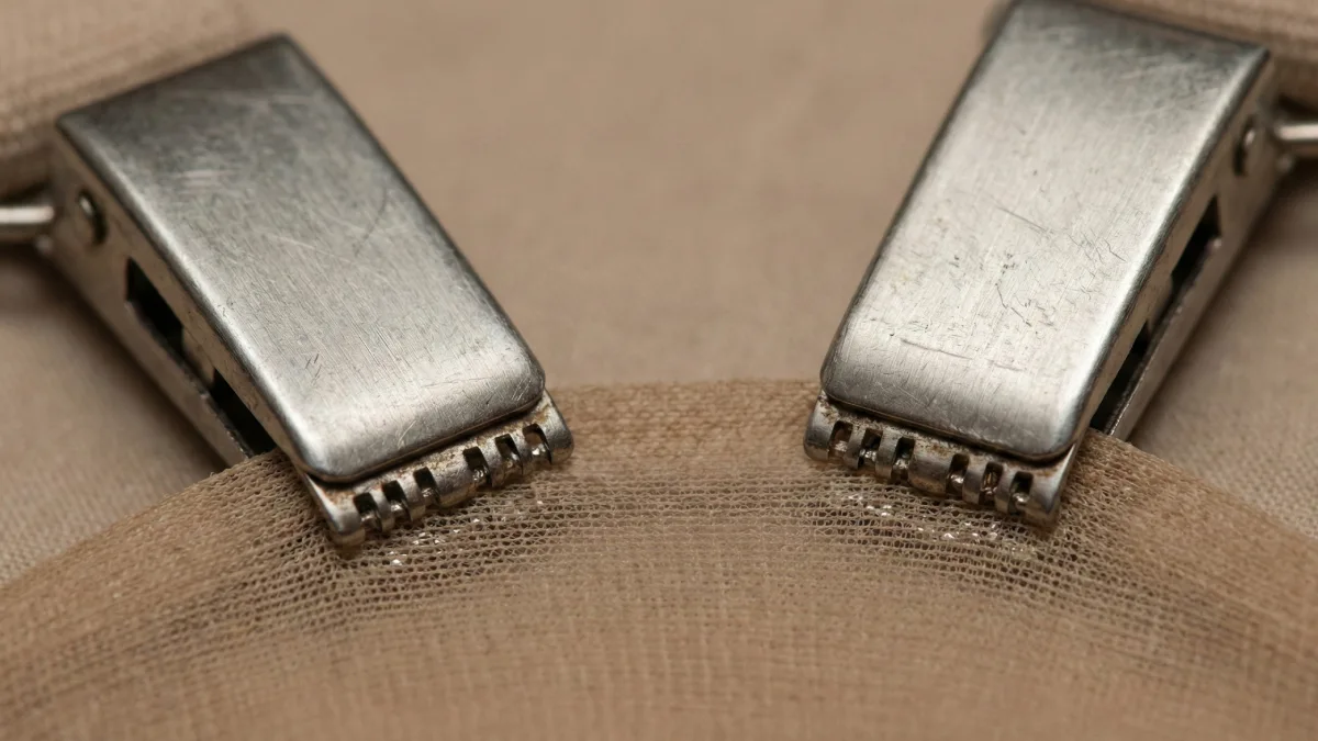 attaches de porte-jarretelle en métal